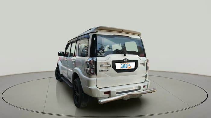 2017 Mahindra Scorpio S6 PLUS 1.99, Diesel, Manual, 1,40,275 km, exterior