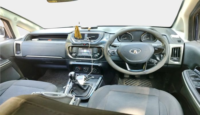 2017 Tata Hexa XM 4X2 7 STR, Diesel, Manual, 81,510 km, interior