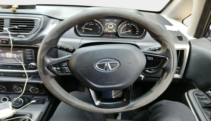 2017 Tata Hexa XM 4X2 7 STR, Diesel, Manual, 81,510 km, interior