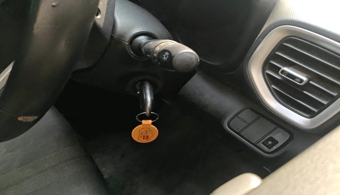 2019 Hyundai VENUE SX 1.0 TURBO, Petrol, Manual, 79,481 km, interior