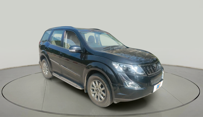 2017 Mahindra XUV500 W10, Diesel, Manual, 61,571 km, exterior