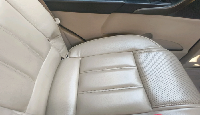 2017 Mahindra XUV500 W10, Diesel, Manual, 61,571 km, interior