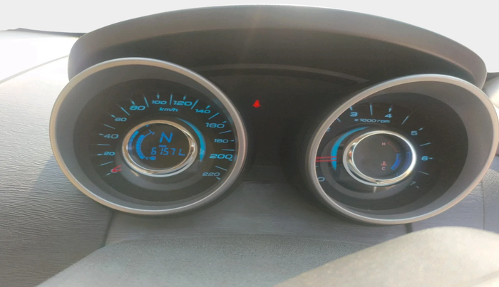 2017 Mahindra XUV500 W10, Diesel, Manual, 61,571 km, interior