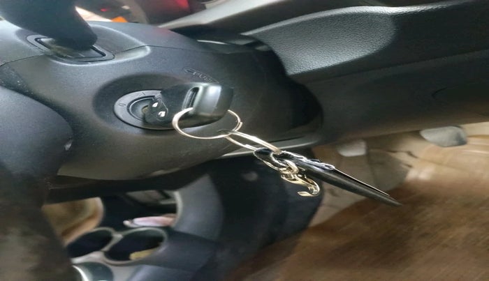 2013 Honda Brio S MT, Petrol, Manual, 1,70,676 km, interior