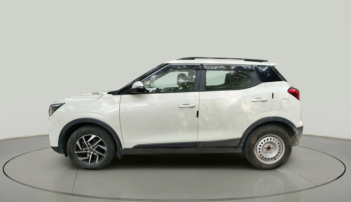 2022 Mahindra XUV300 W8 (O) 1.2 PETROL, Petrol, Manual, 35,464 km, exterior