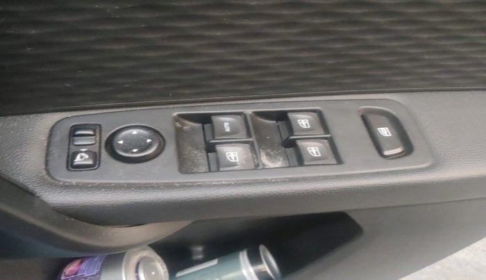 2022 Renault Kiger RXZ AMT, Petrol, Automatic, 32,514 km, interior