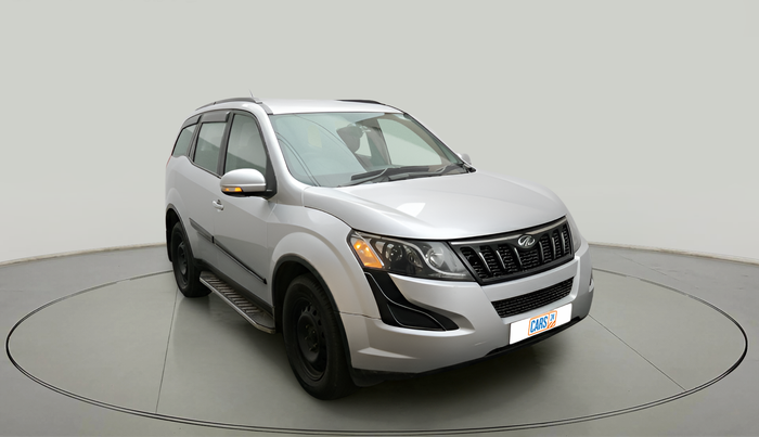 2017 Mahindra XUV500 W6 1.99, Diesel, Manual, 44,000 km, exterior