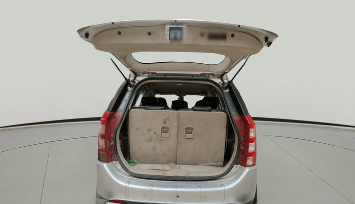 2017 Mahindra XUV500 W6 1.99, Diesel, Manual, 44,000 km, exterior