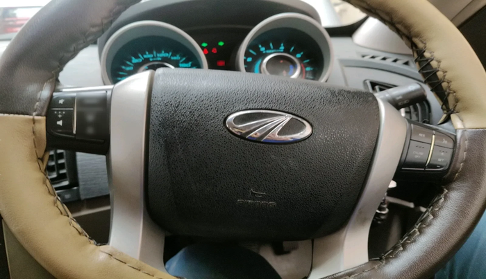 2017 Mahindra XUV500 W6 1.99, Diesel, Manual, 44,000 km, interior