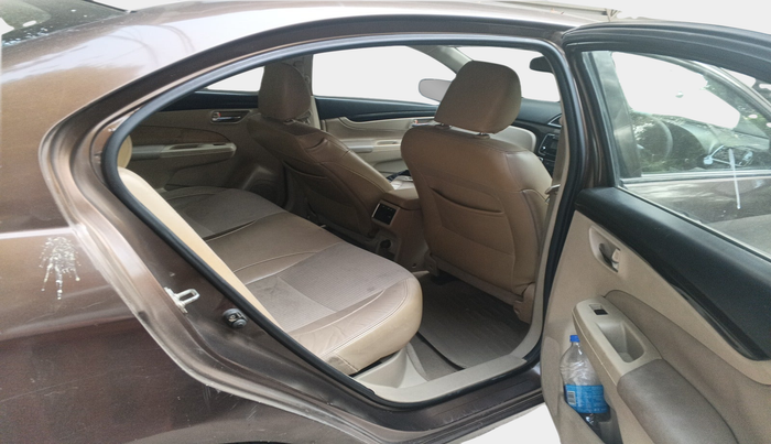 2014 Maruti Ciaz ZXI, Petrol, Manual, 1,07,308 km, interior