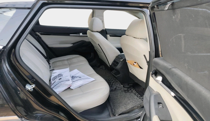 2023 KIA SELTOS  HTX 1.5 PETROL MT, Petrol, Manual, 26,528 km, interior