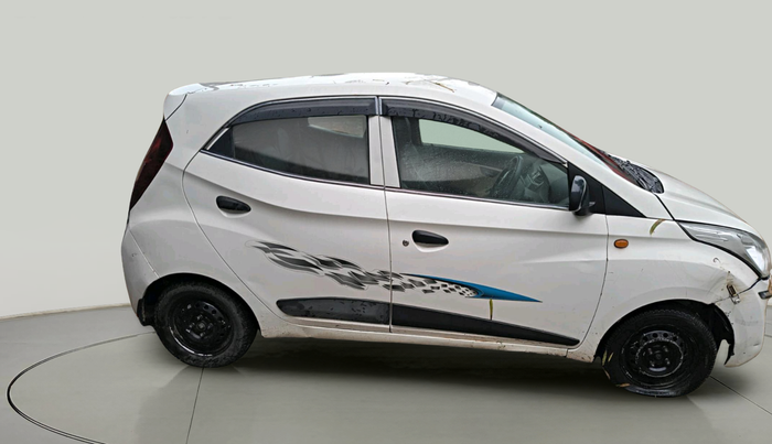 2014 Hyundai Eon ERA +, Petrol, Manual, 8,70,607 km, exterior