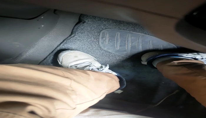 2011 Hyundai i10 MAGNA 1.1, Petrol, Manual, 36,999 km, interior