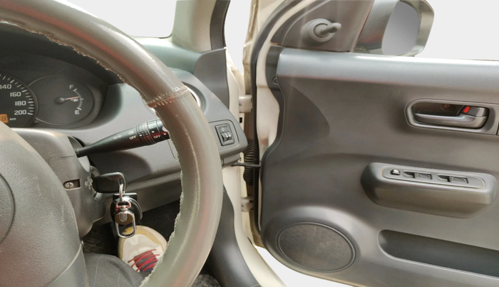 2011 Maruti Swift LXI, Petrol, Manual, 51,338 km, interior