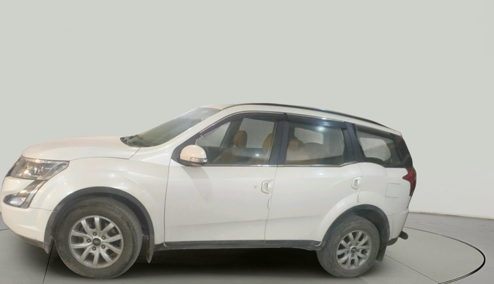 2021 Mahindra XUV500 W9, Diesel, Manual, 46,419 km, exterior