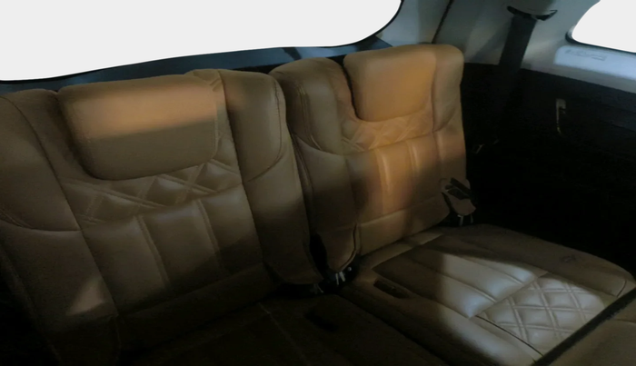 2021 Mahindra XUV500 W9, Diesel, Manual, 46,419 km, interior