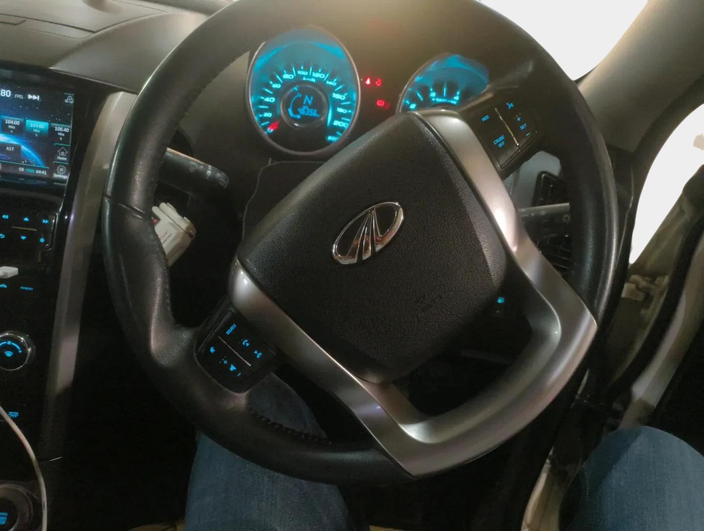 2021 Mahindra XUV500 W9, Diesel, Manual, 46,419 km, interior