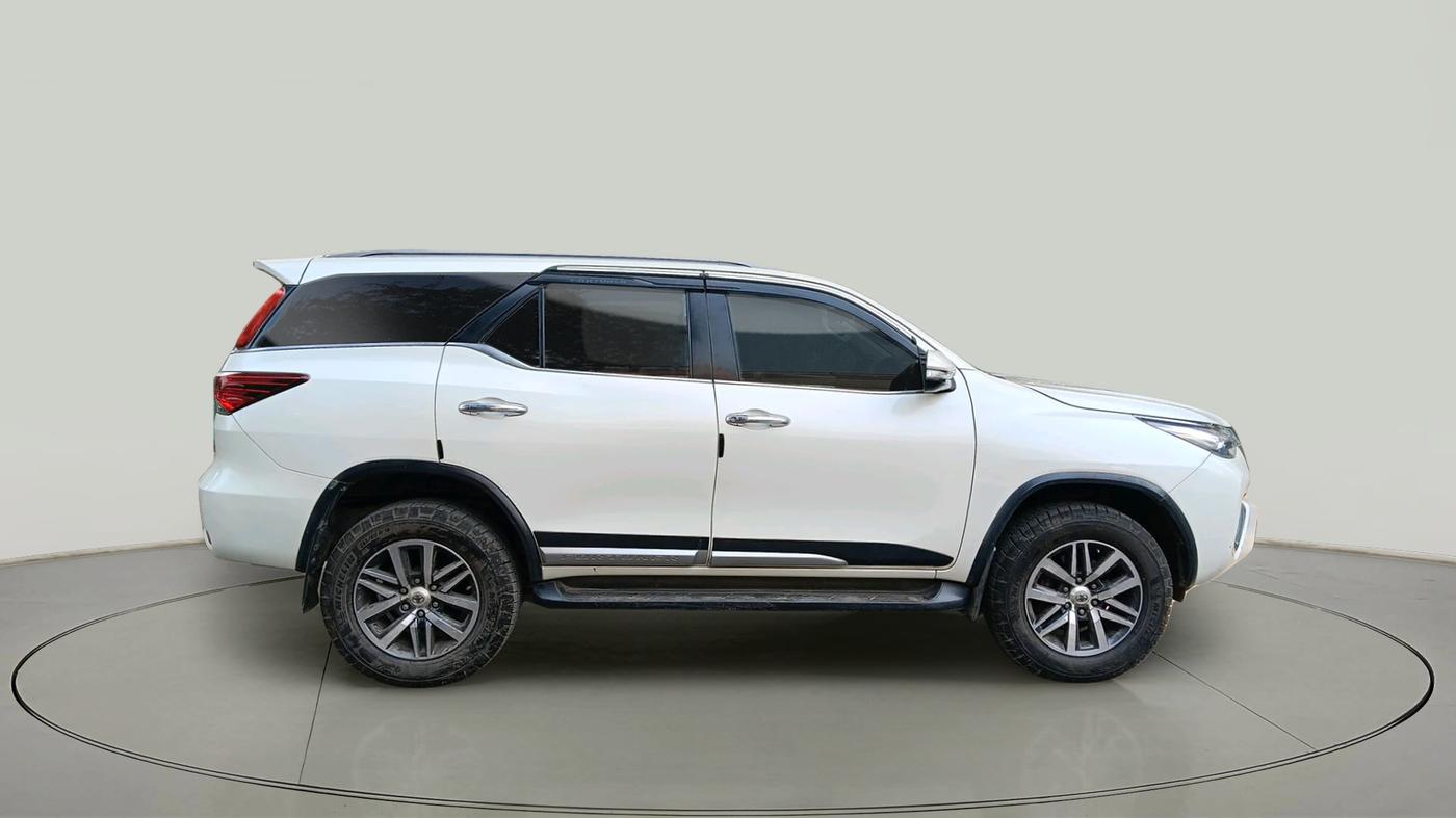 2017 Toyota Fortuner 2.8 4X2 AT, Diesel, Automatic, 86,611 km, exterior