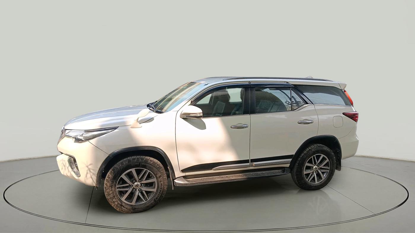 2017 Toyota Fortuner 2.8 4X2 AT, Diesel, Automatic, 86,611 km, exterior
