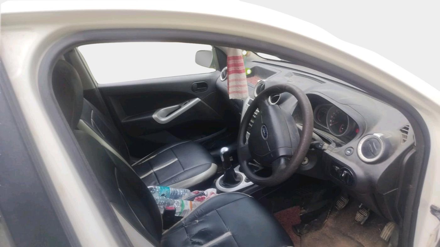 2014 Ford Figo ZXI 1.2 PETROL, Petrol, Manual, 1,08,295 km, interior