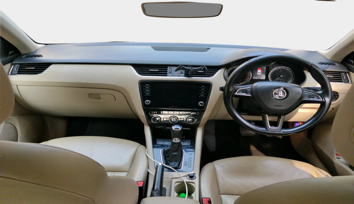 2018 Skoda Octavia L&K 1.8 TSI AT, Petrol, Automatic, 1,11,491 km, interior