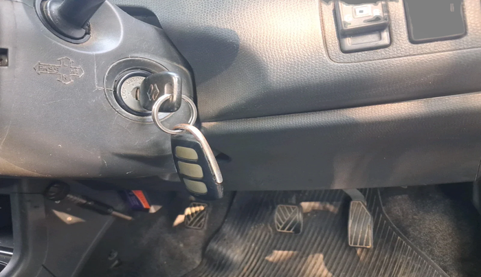 2010 Maruti Swift VXI, Petrol, Manual, 1,35,728 km, interior