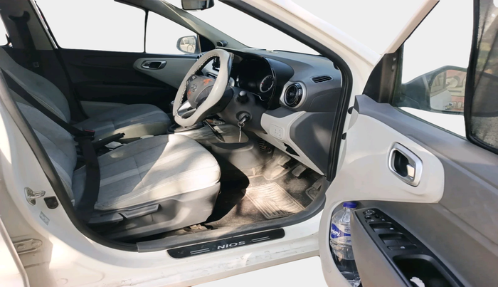 2020 Hyundai GRAND I10 NIOS SPORTZ 1.2 KAPPA VTVT CNG, CNG, Manual, 83,544 km, interior