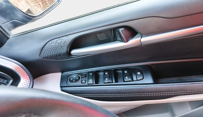 2023 KIA SONET HTX 1.0 TURBO PETROL IMT, Petrol, Manual, 20,696 km, interior