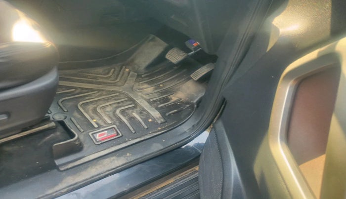 2022 Mahindra SCORPIO-N Z8 PETROL AT 7 STR, Petrol, Automatic, 1,07,355 km, interior