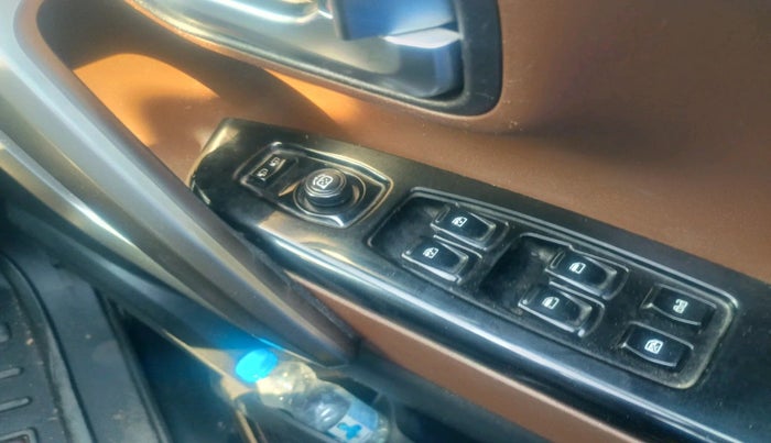 2022 Mahindra SCORPIO-N Z8 PETROL AT 7 STR, Petrol, Automatic, 1,07,355 km, interior