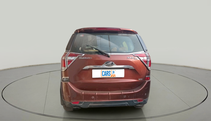 2018 Mahindra XUV500 W11, Diesel, Manual, 78,053 km, exterior