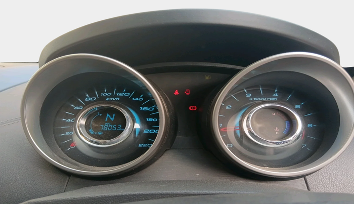 2018 Mahindra XUV500 W11, Diesel, Manual, 78,053 km, interior