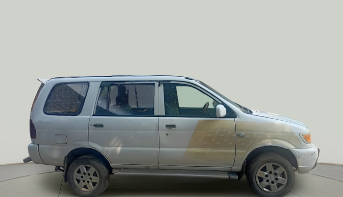 2013 Chevrolet Tavera ELITE LS B3 10 STR BS III, Diesel, Manual, 1,77,370 km, exterior