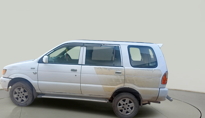 2013 Chevrolet Tavera ELITE LS B3 10 STR BS III, Diesel, Manual, 1,77,370 km, exterior