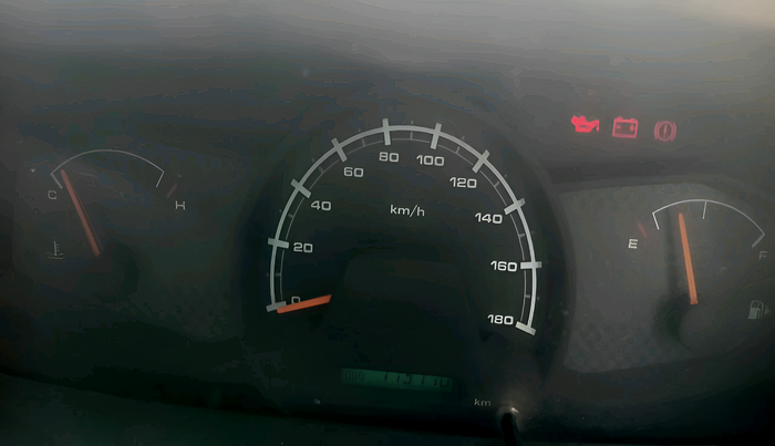 2013 Chevrolet Tavera ELITE LS B3 10 STR BS III, Diesel, Manual, 1,77,370 km, interior