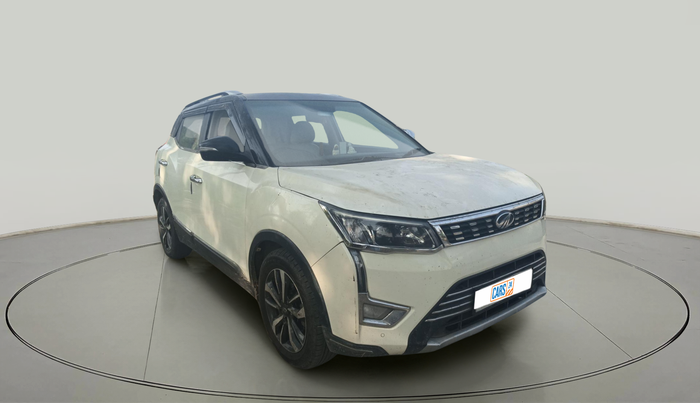 2019 Mahindra XUV300 W8 (O) 1.5 DIESEL, Diesel, Manual, 1,22,819 km, exterior