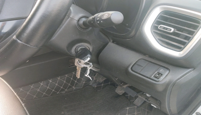 2021 Hyundai VENUE S+ 1.2, Petrol, Manual, 60,506 km, interior