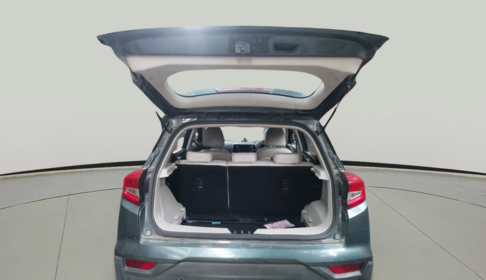 2021 Mahindra XUV300 W8 (O) 1.2 PETROL AMT, Petrol, Automatic, 8,128 km, exterior