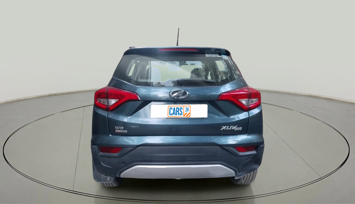 2021 Mahindra XUV300 W8 (O) 1.2 PETROL AMT, Petrol, Automatic, 8,128 km, exterior