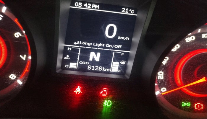 2021 Mahindra XUV300 W8 (O) 1.2 PETROL AMT, Petrol, Automatic, 8,128 km, interior