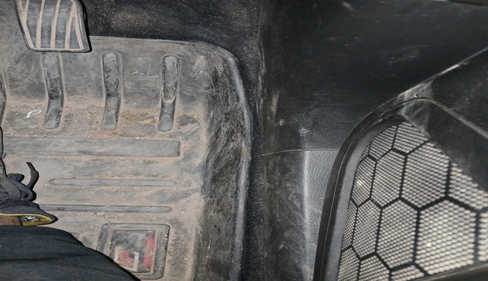 2023 Maruti BREZZA LXI SMART HYBRID, Petrol, Manual, 60,543 km, interior