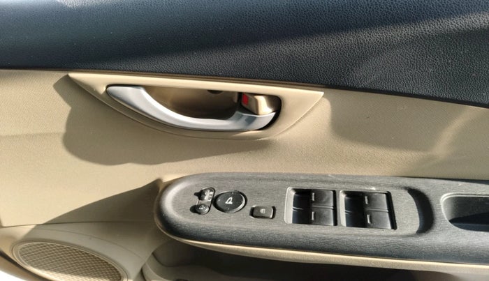 2015 Honda Amaze 1.2L I-VTEC VX, Petrol, Manual, 85,987 km, interior