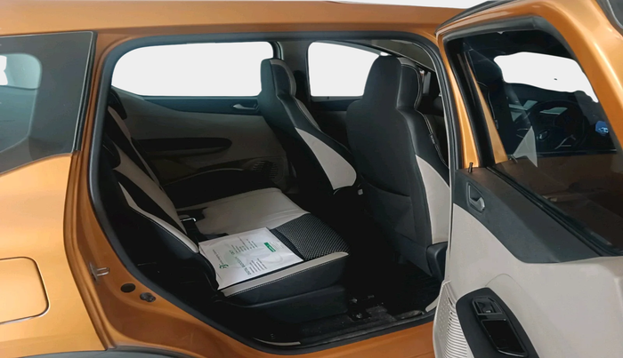 2019 Renault TRIBER RXZ, Petrol, Manual, 37,383 km, interior