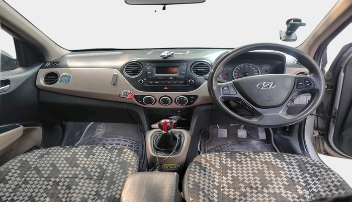 2016 Hyundai Grand i10 SPORTZ 1.2 KAPPA VTVT, Petrol, Manual, 1,40,338 km, interior