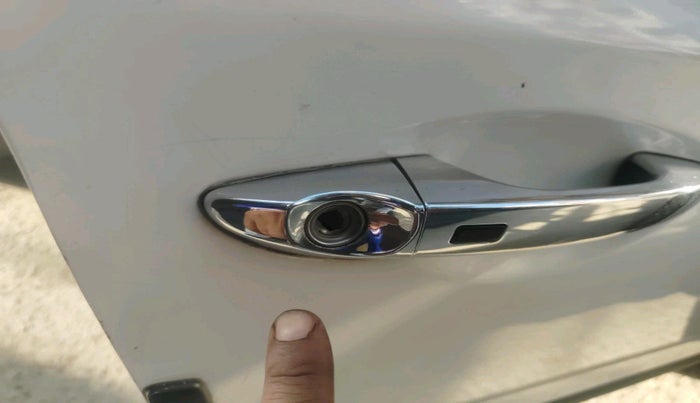 2018 Hyundai Elite i20 ASTA 1.2 (O), Petrol, Manual, 1,01,418 km, interior