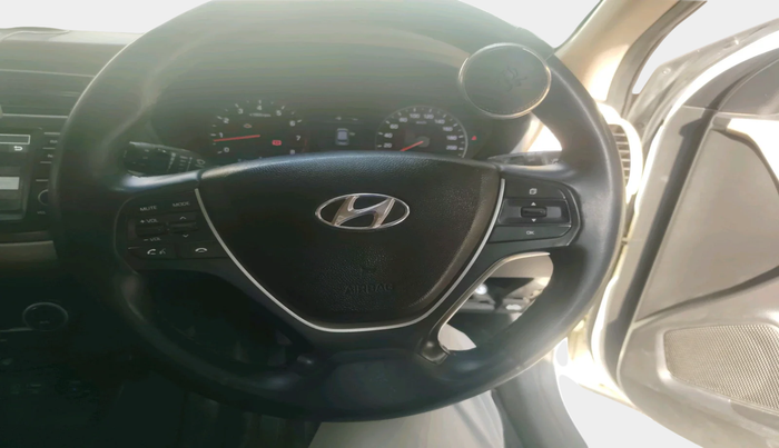 2018 Hyundai Elite i20 ASTA 1.2 (O), Petrol, Manual, 1,01,418 km, interior