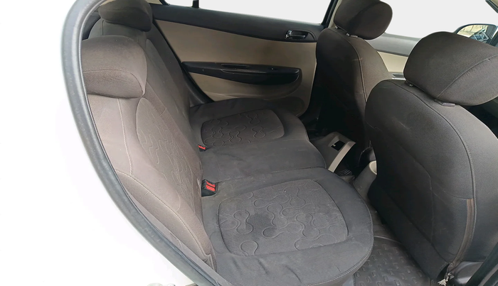 2010 Hyundai i20 SPORTZ 1.2, Petrol, Manual, 84,945 km, interior