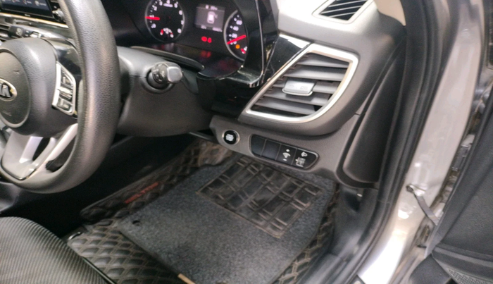 2020 KIA SELTOS HTK PLUS 1.5, Petrol, Manual, 44,407 km, interior