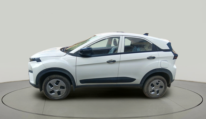 2024 Tata NEXON Smart Plus 1.2 Revotron 6 AMT, Petrol, Automatic, 8,861 km, exterior