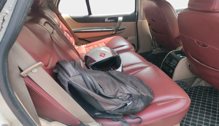 2015 Tata Safari Storme 2.2 EX 4X2, Diesel, Manual, 88,225 km, interior